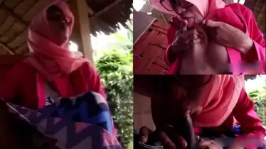 Jilbab Mesum Di Saung Sampai Crot Bikin Gemetar